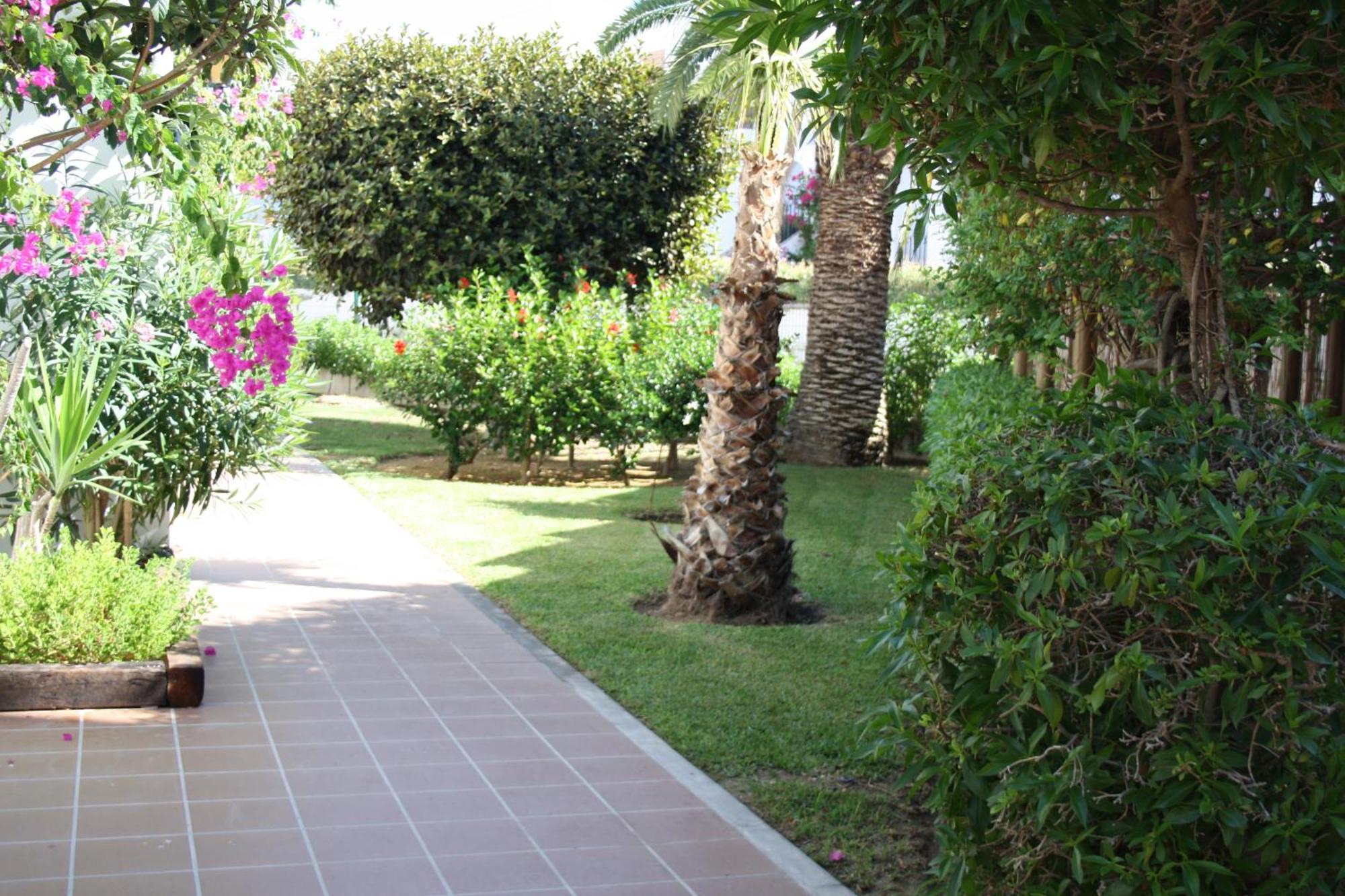 Apartamentos Torrelaguna Vera Exterior photo